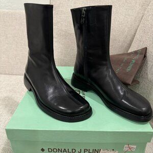 NWIB Donald Pilner Acona Black Shine Boot - Size 5